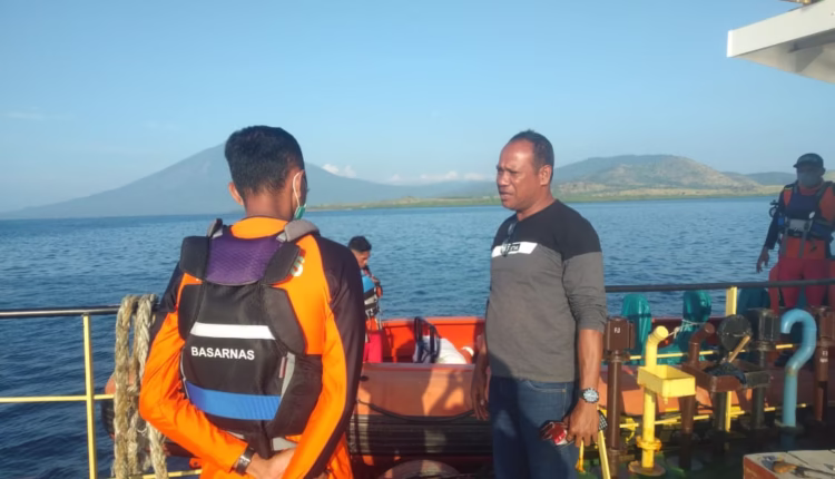 Tim SAR Gabungan Bantu Evakuasi Penumpang Kapal Sirimau