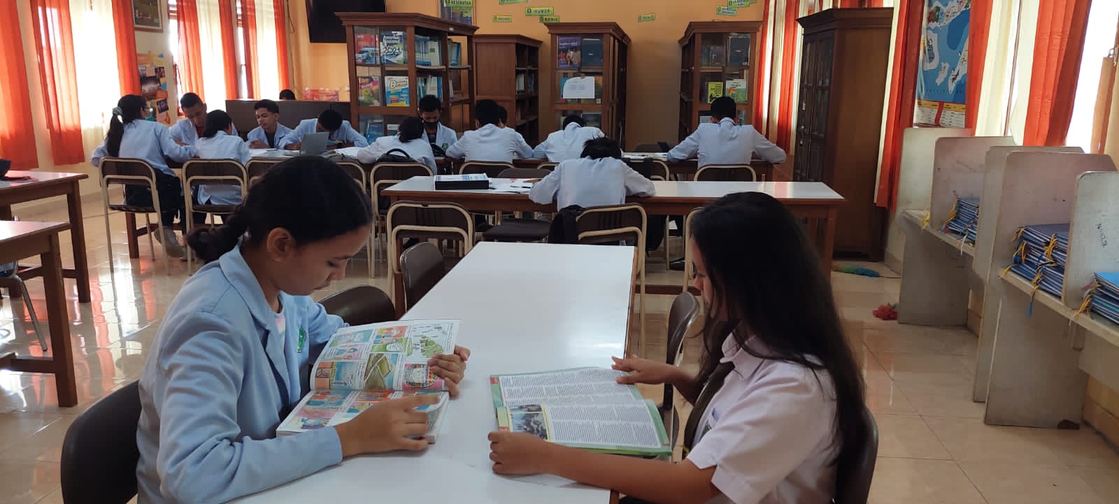 Wow, Siswi Kelas XI SMAK Frateran Maumere Lolos Beasiswa ke Jerman, dan Siswi Kelas XII Lulus Beasiswa Berprestasi ke UI