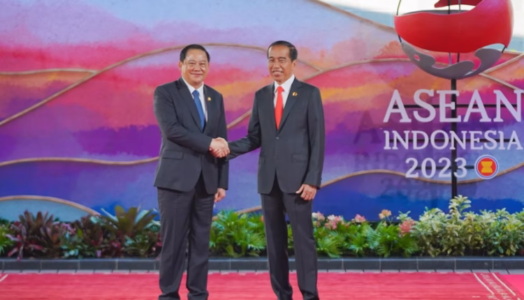 Jokowi dan PM Laos Bahas Pemberantasan Perdagangan Manusia dan Kerja Sama Ekonomi