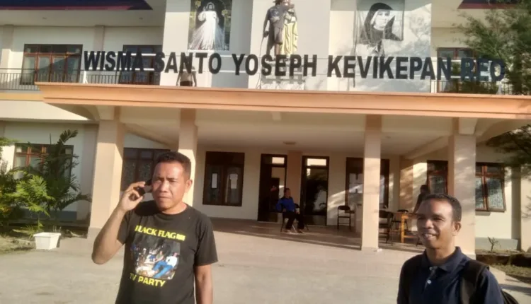 Puluhan Pastor dan Umat dari Belasan Paroki Live In Bersama Umat di 16 KBG di Stasi Pusat Paroki Reo