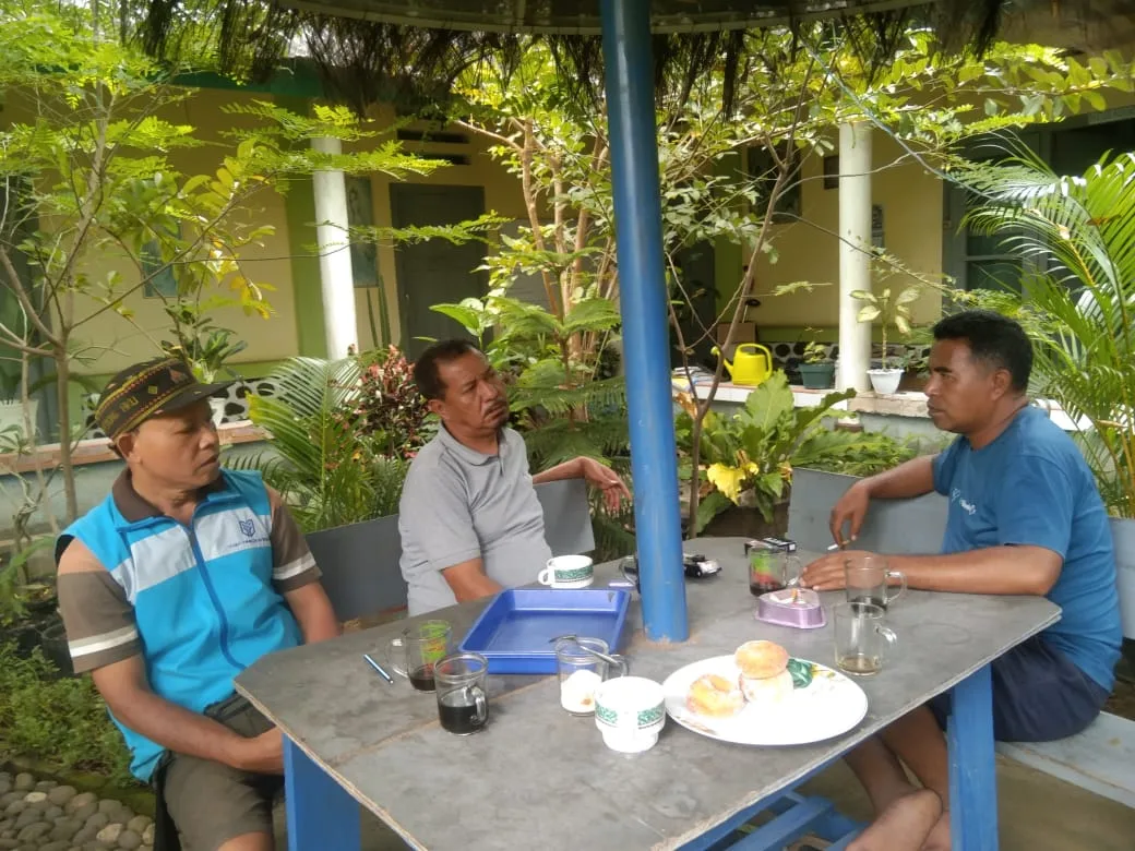 Ketika Romo Mansuetus Hariman Sulap Pastoran Reo Jadi Rumah Ekologis Bertaburan Gelombang Cinta, Janda Bolong, dan Sakura