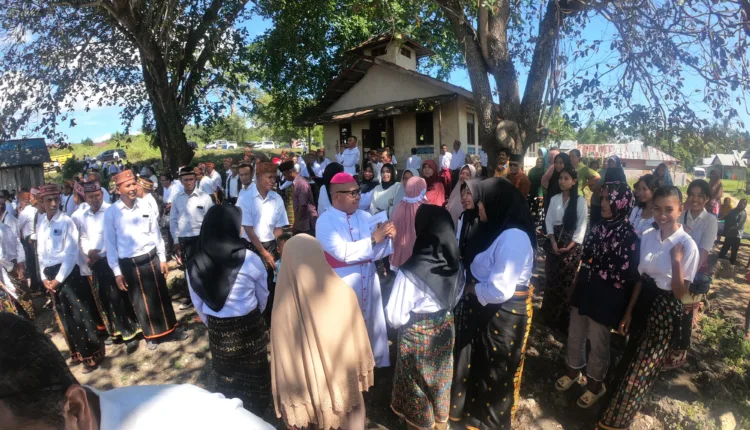 Elemen Umat Islam Terlibat Aktif dalam Prosesi Penerimaan Bunda Maria Festival Golo Koe di Bari Kabupaten Manggarai Barat