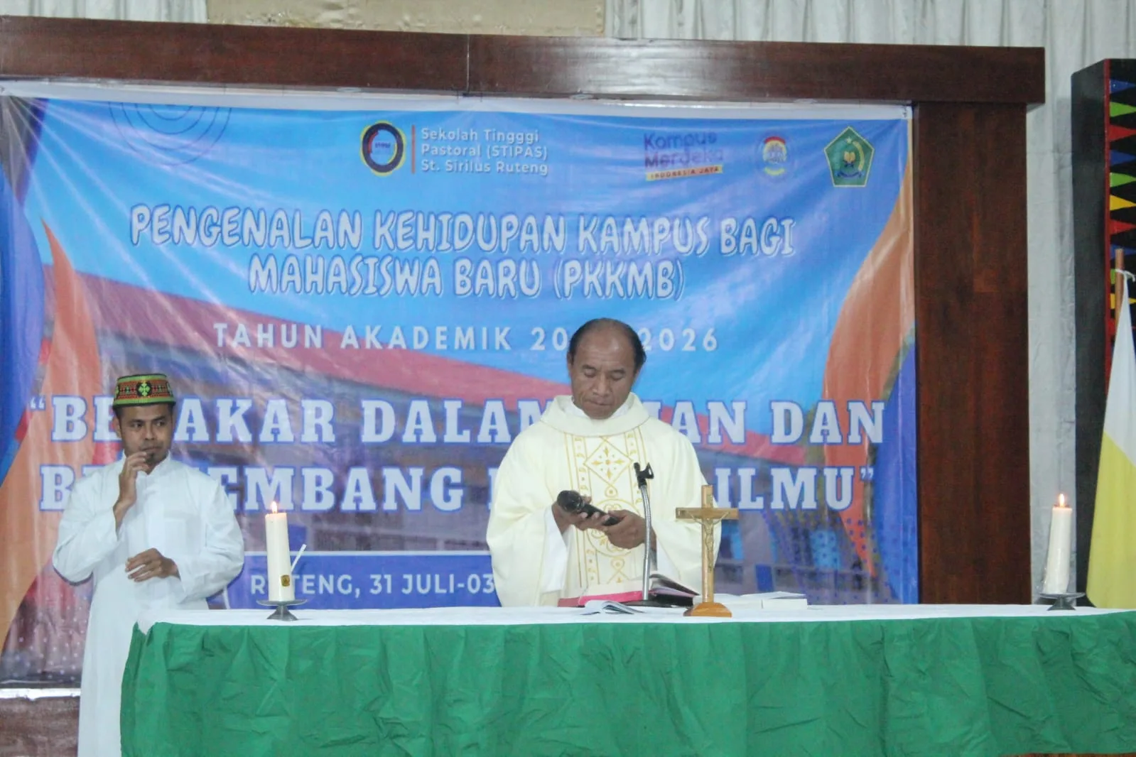 Pengenalan Kehidupan Kampus Mahasiswa Baru (PKKMB) STIPAS St. Sirilus Ruteng: Berakar Dalam Iman Dan Berkembang Dalam Ilmu