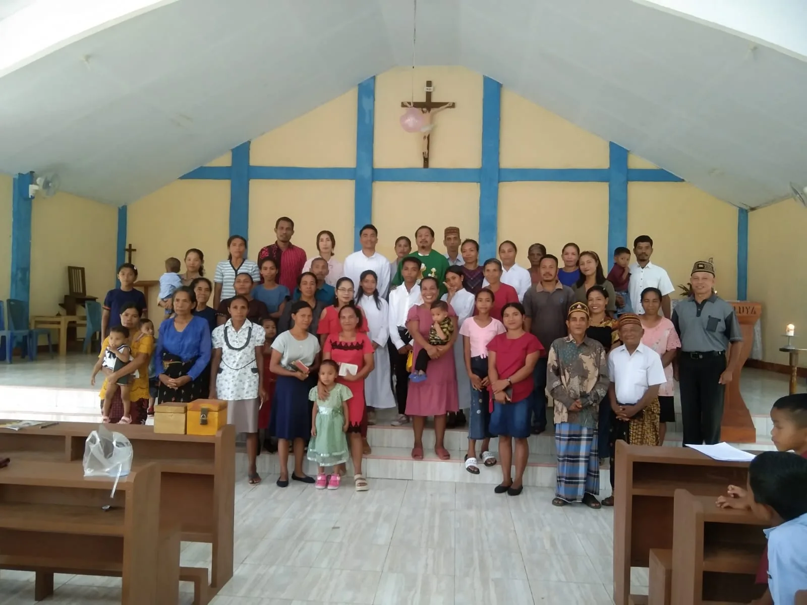 Ketika Pastor Paroki Reo Terima Anggota Baru Plus di Kapela Bersejarah Santo Hendricus Jengkalang