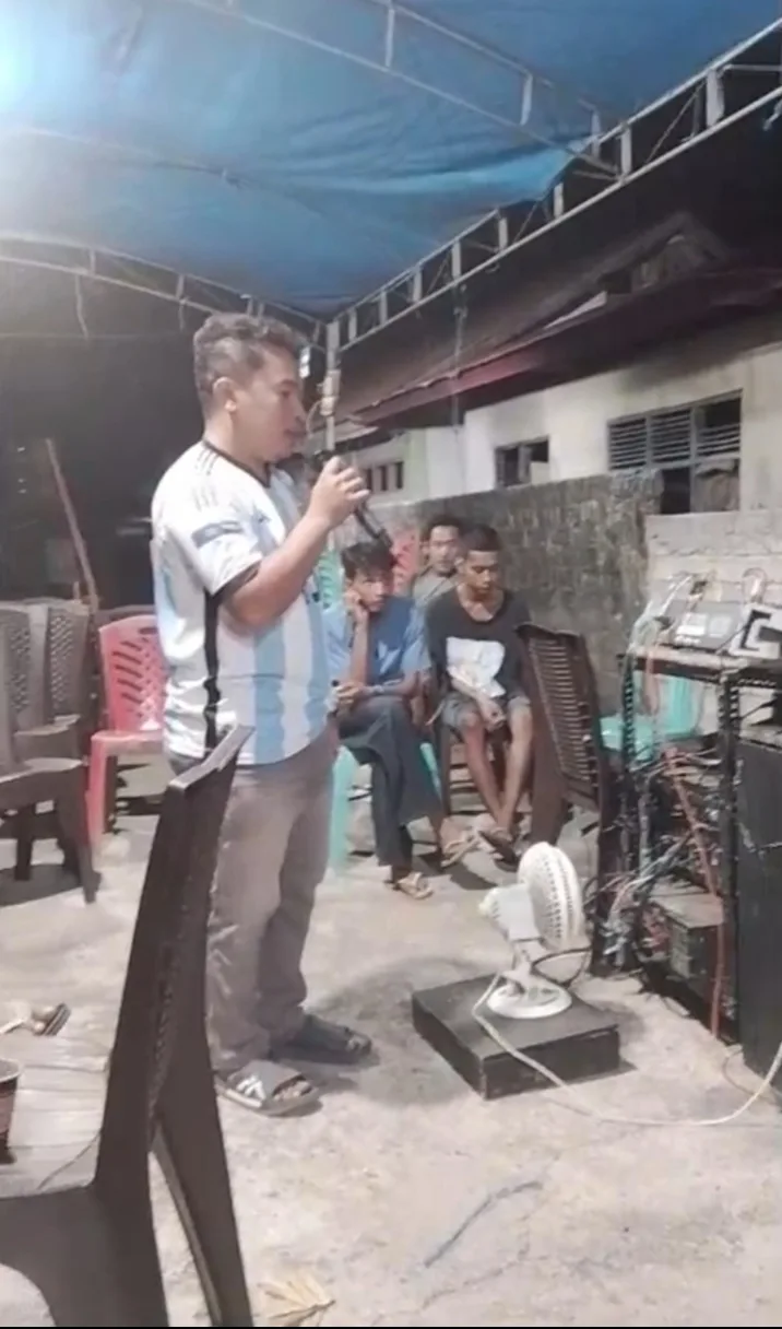 Pastor Paroki Reo, Pastor Vikaris, dan Camat Reok Giat Menari Ja’i dan Rokotenda di Arena Pentas Seni dan Budaya