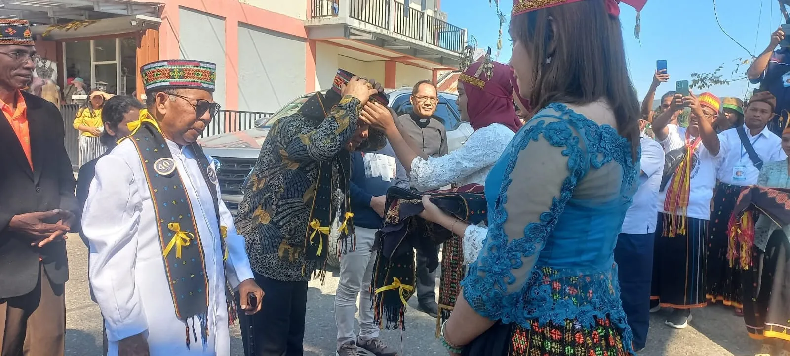 Vikep Reo RD. Herman Ando Titip Pesan untuk Gereja, Bangsa, dan Umat Lintas Agama: Teguhkan Persaudaraan dan Persatuan