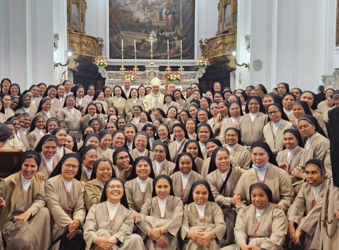 Suster Evi Biarawati Kongregasi Suare Francescane Dei Sacri Cueri Asal Wae Rii Total Mengabdi Bagi Para Jompo di Italia