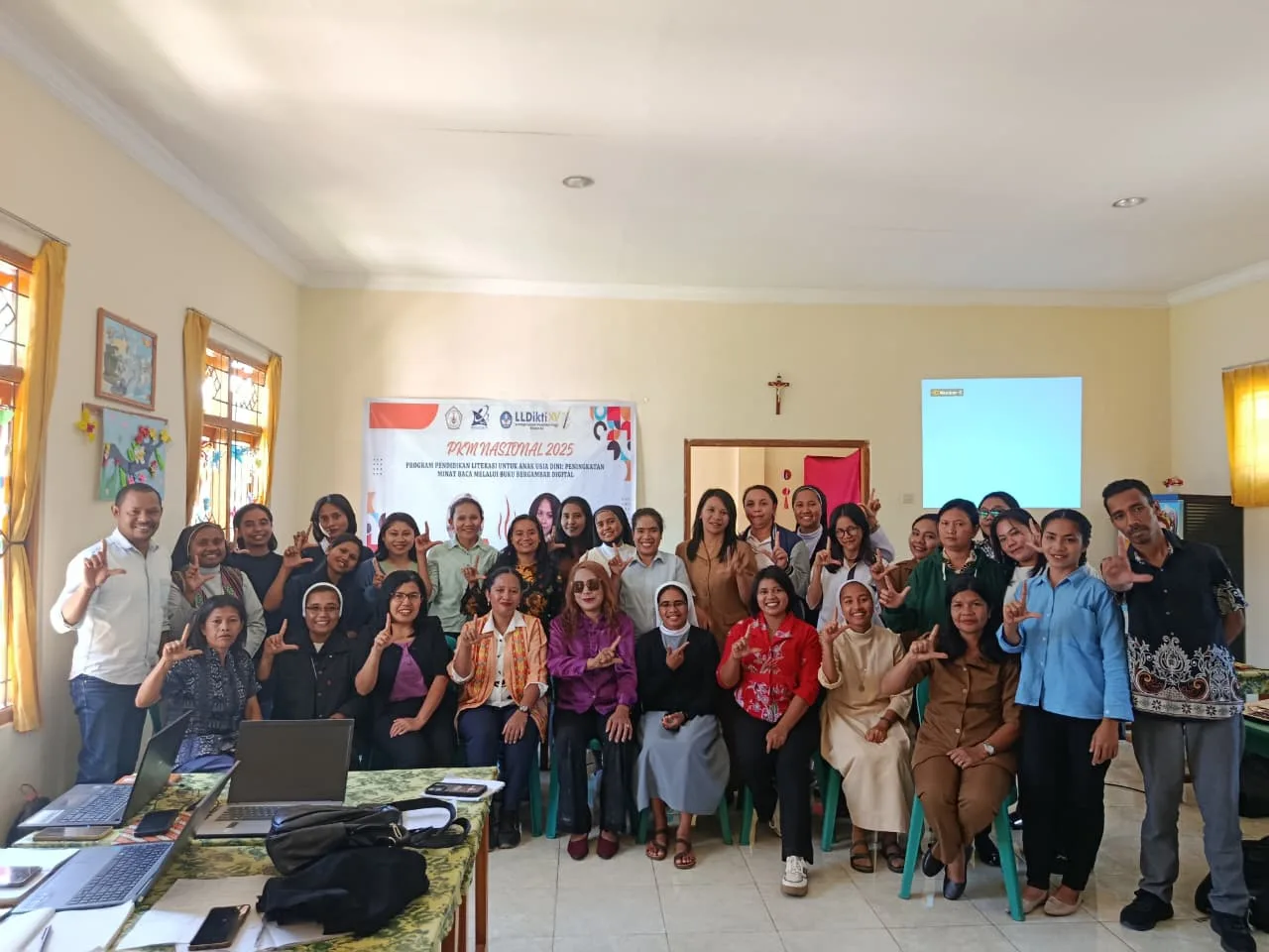 PKM Nasional 2025: Guru PAUD di Ruteng Tingkatkan Literasi Anak dengan Pelatihan Buku Bergambar Digital
