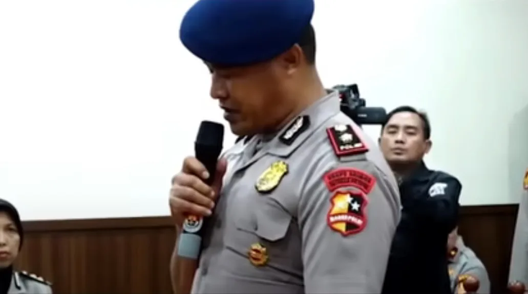 Komandan Brimob Kompol Cosmas Dipecat Buntut Rantis Brimob Tabrak Affan Kurniawan