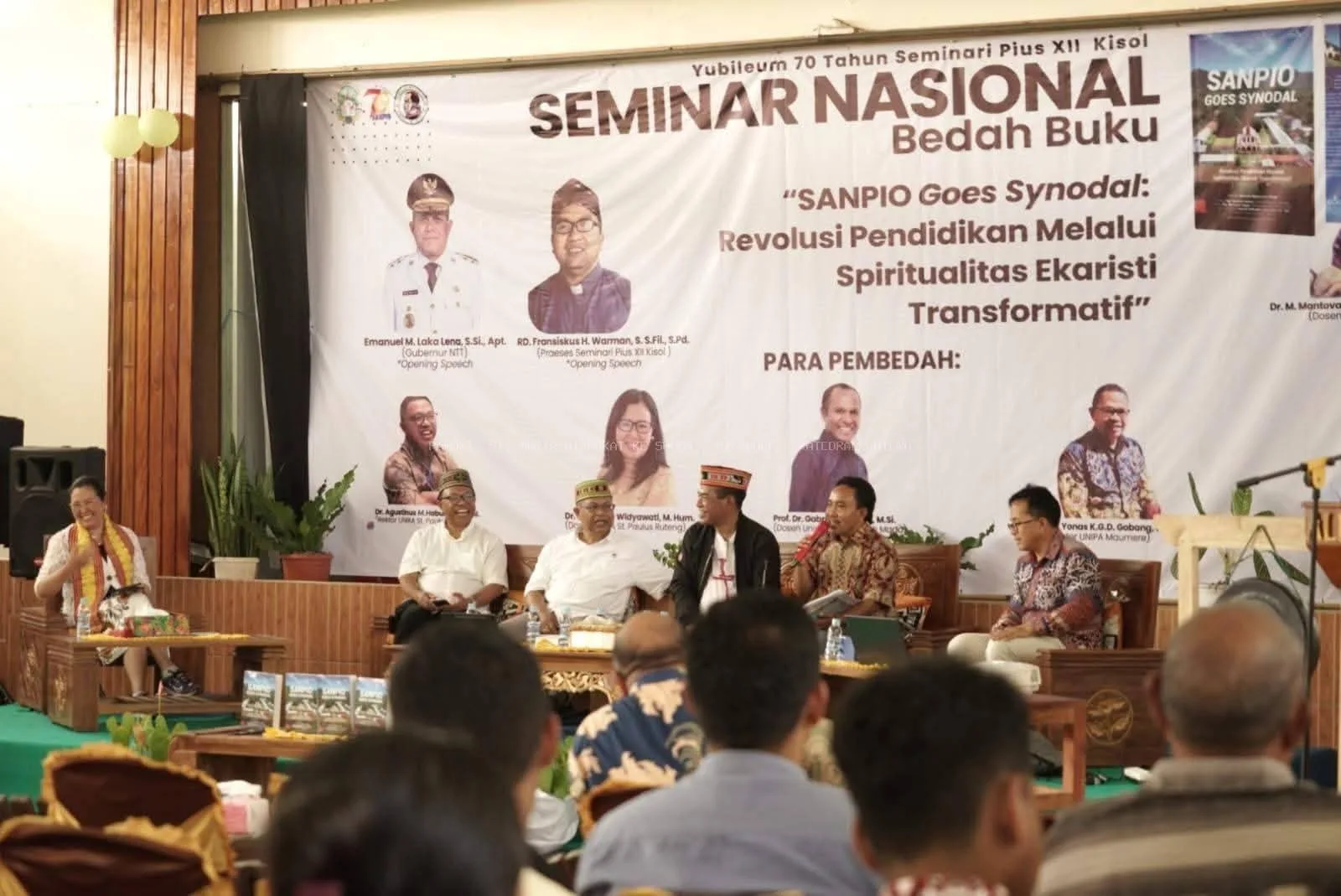 Doktor Mantovanny Tapung Dosen Unika St. Paulus Ruteng Publikasi 16 Buku dan 85 Artikel Ilmiah di Jurnal Nasional dan Internasional