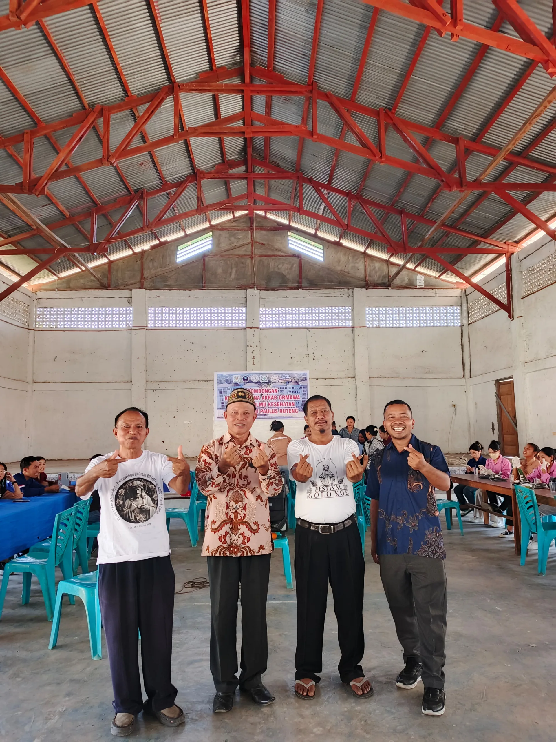 Mahasiswa Tiga Prodi Fakultas Ilmu Kesehatan Unika St. Paulus Ruteng Gelar Pemeriksaan Kesehatan Gratis di Paroki Reo