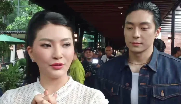 Didesak Menikah oleh Netizen, Sarwendah Aminkan saat Digandeng Giorgio Antonio